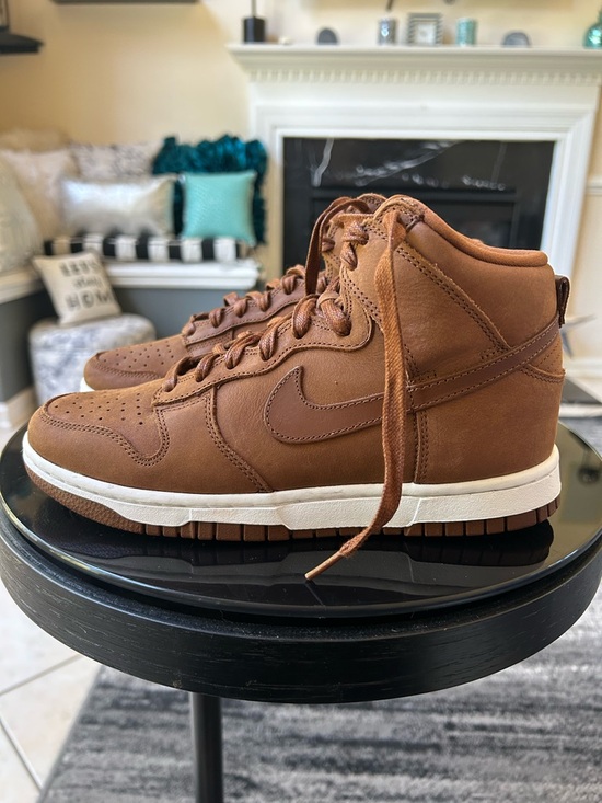NIKE Dunk High Premium Pecan Leather Sneakers - Picture 7 of 11